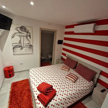 فندق مبيت وإفطار Casa Rosso Blu Zia Vivina 3*