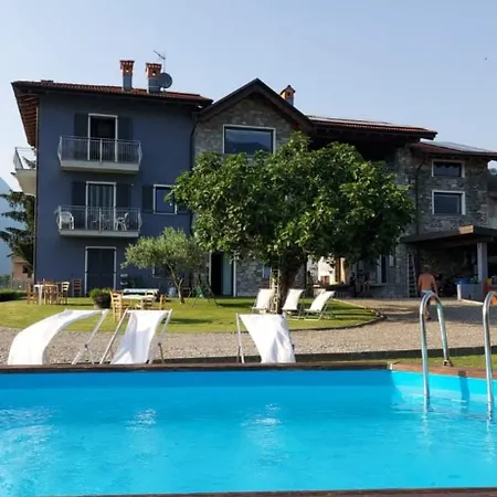 Bed & Breakfast Casa Rosso Blu Zia Vivina 3*