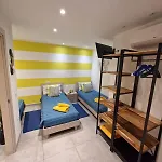 Bed & Breakfast Casa Rosso Blu Zia Vivina Sorico