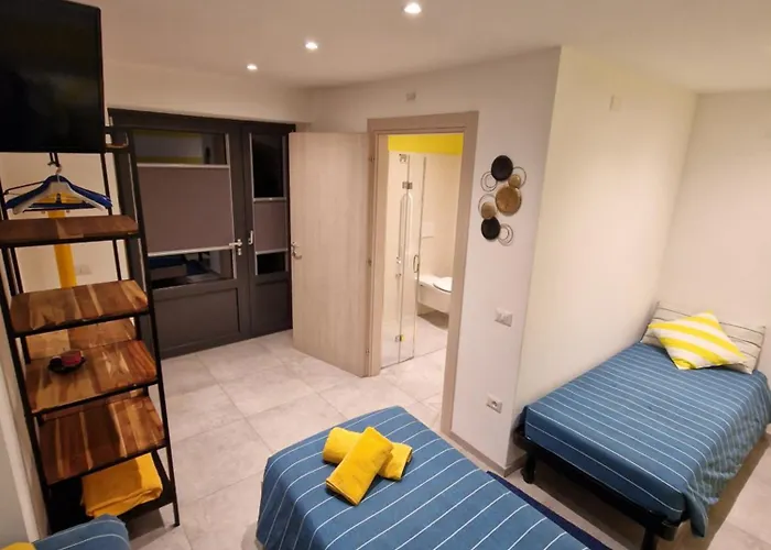 Casa Rosso Blu Zia Vivina 3*