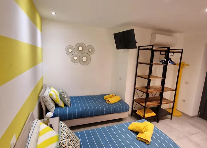 Casa Rosso Blu Zia Vivina 3*